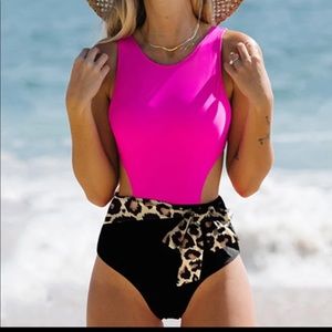 WOMENS JUNIORS MEDIUM MONOKINI BIKINI BATHING SUIT SWIMSUIT SWIM WEAR ONE PIECE